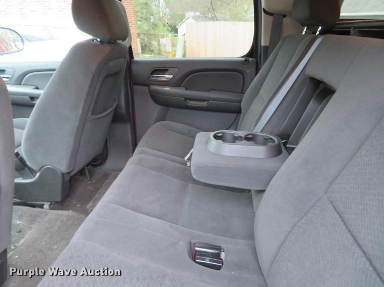 image for item DG3953 2007 Chevrolet Suburban 1500 LS SUV