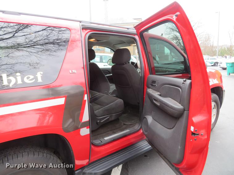 image for item DG3953 2007 Chevrolet Suburban 1500 LS SUV