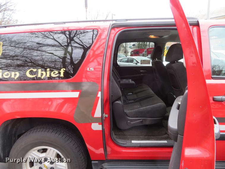 image for item DG3953 2007 Chevrolet Suburban 1500 LS SUV