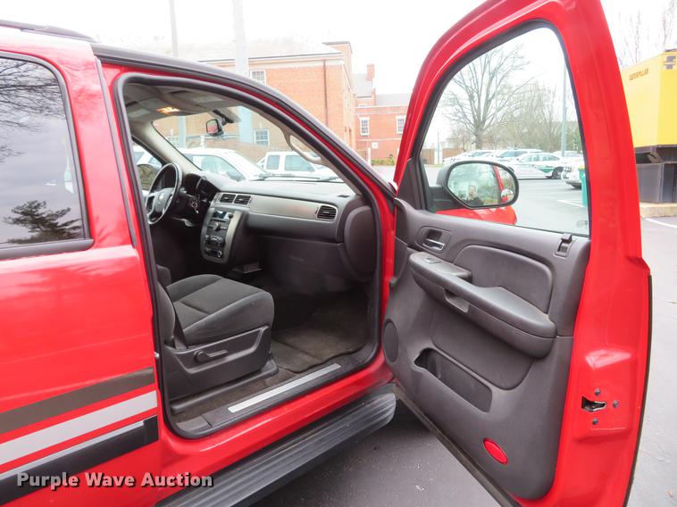 image for item DG3953 2007 Chevrolet Suburban 1500 LS SUV