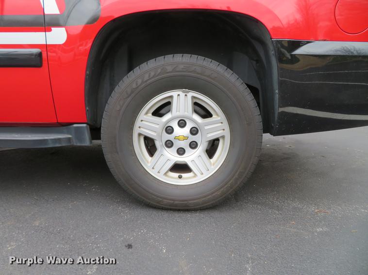 image for item DG3953 2007 Chevrolet Suburban 1500 LS SUV