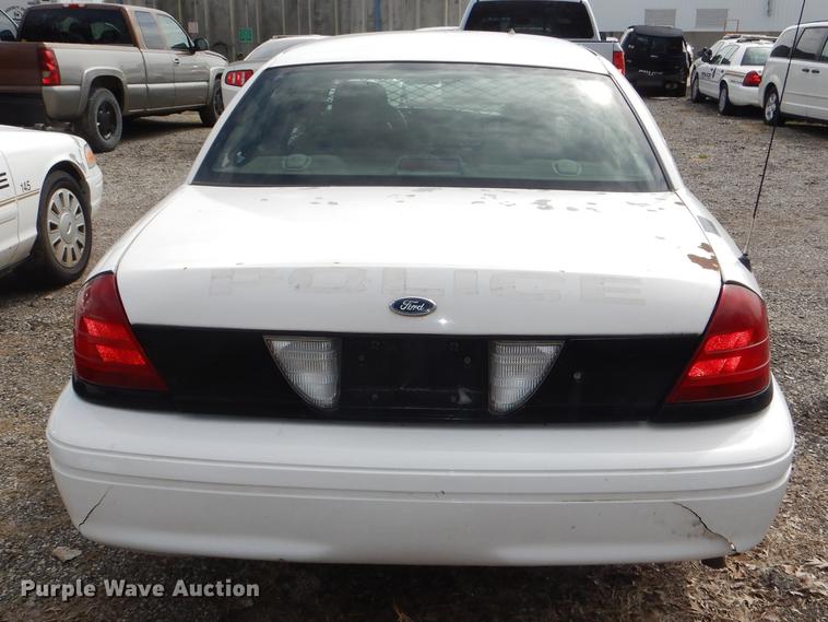 image for item DI9437 2005 Ford Crown Victoria Police Interceptor