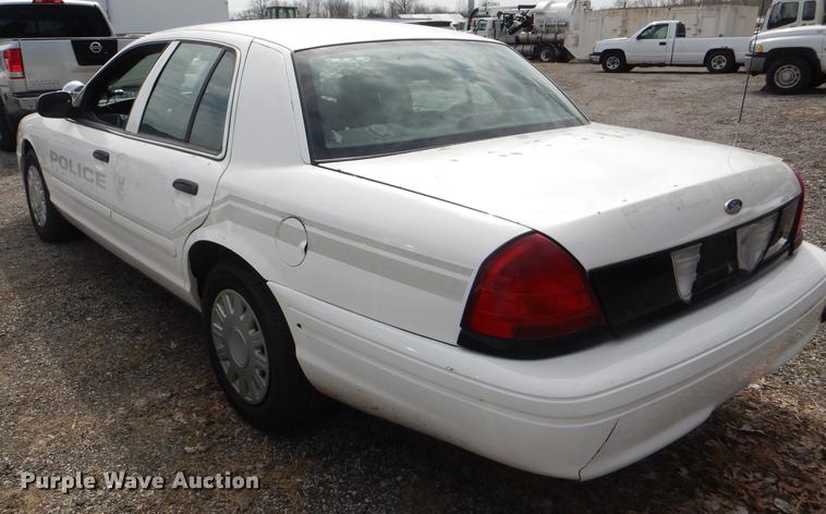 image for item DI9437 2005 Ford Crown Victoria Police Interceptor