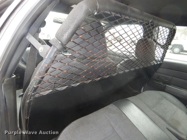 image for item DI9437 2005 Ford Crown Victoria Police Interceptor