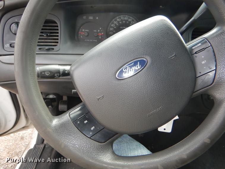 image for item DI9437 2005 Ford Crown Victoria Police Interceptor