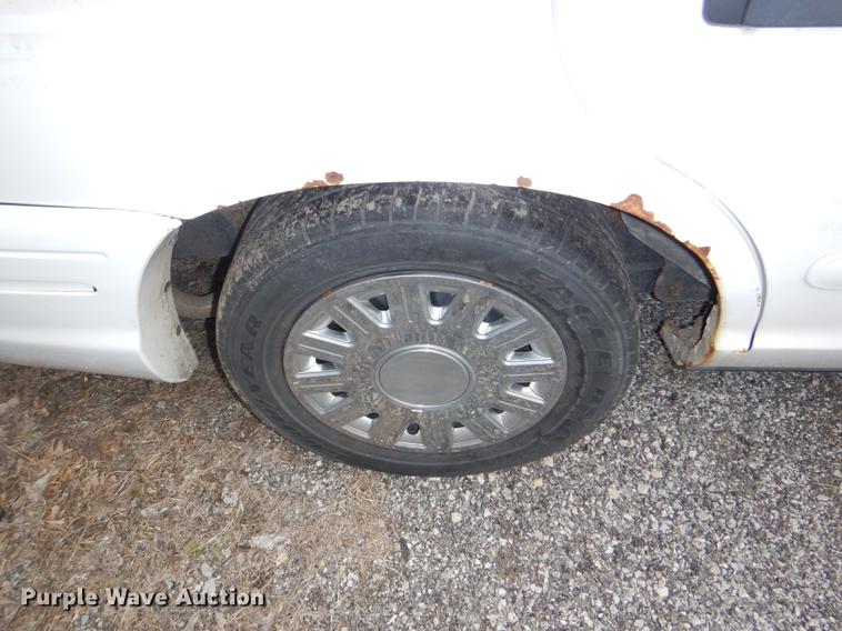 image for item DI9437 2005 Ford Crown Victoria Police Interceptor