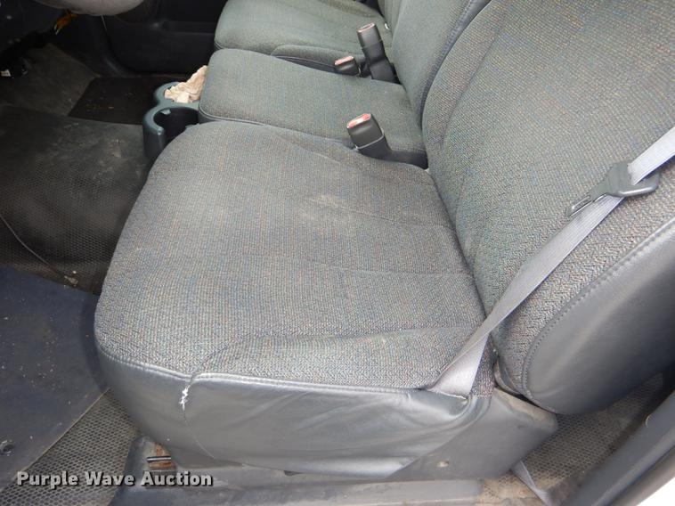 image for item DI9438 2001 Chevrolet Silverado 1500 pickup truck