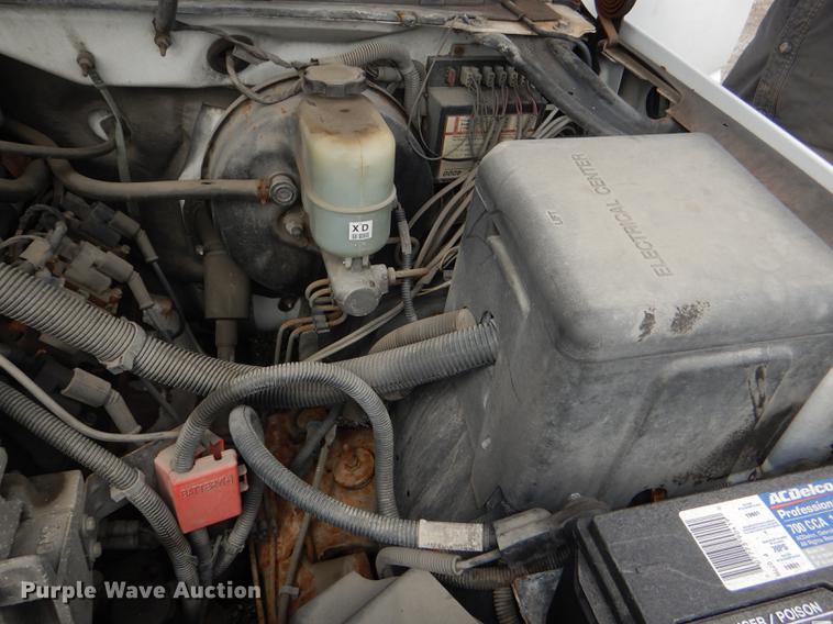 image for item DI9438 2001 Chevrolet Silverado 1500 pickup truck