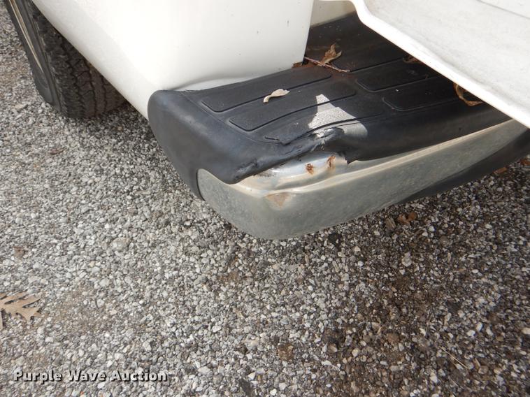 image for item DI9438 2001 Chevrolet Silverado 1500 pickup truck