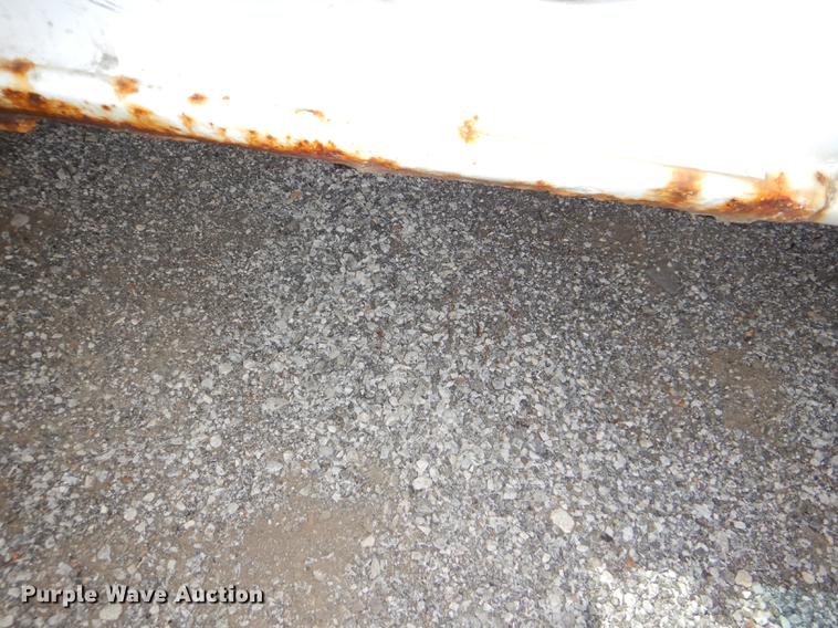 image for item DI9438 2001 Chevrolet Silverado 1500 pickup truck