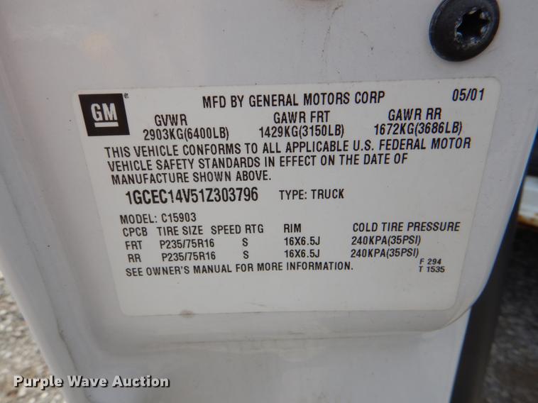 image for item DI9438 2001 Chevrolet Silverado 1500 pickup truck