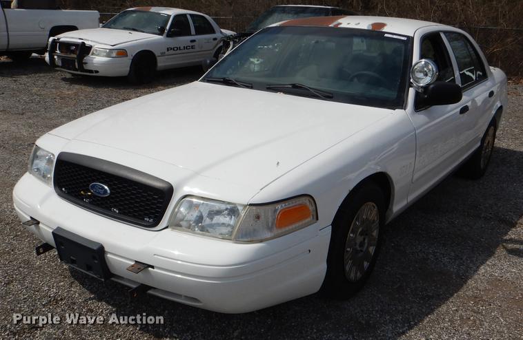 image for item DI9439 2005 Ford Crown Victoria Police Interceptor