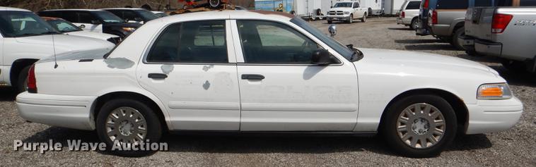 image for item DI9439 2005 Ford Crown Victoria Police Interceptor