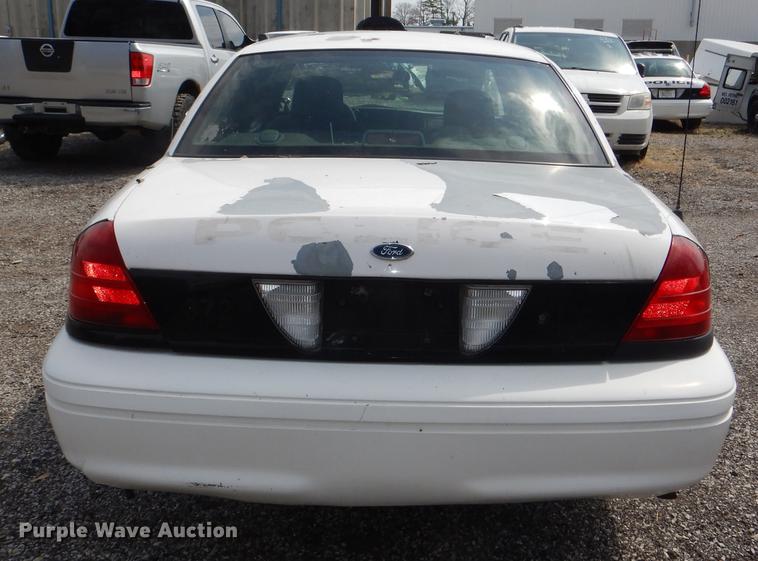 image for item DI9439 2005 Ford Crown Victoria Police Interceptor