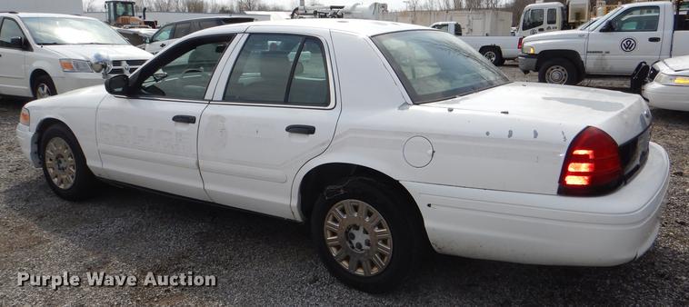 image for item DI9439 2005 Ford Crown Victoria Police Interceptor
