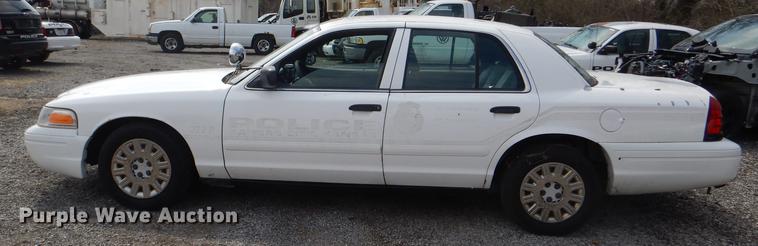 image for item DI9439 2005 Ford Crown Victoria Police Interceptor