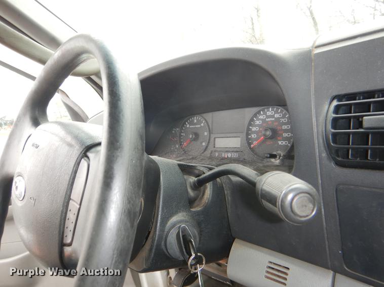 image for item DI9443 2005 Ford F250 Super Duty XL pickup truck