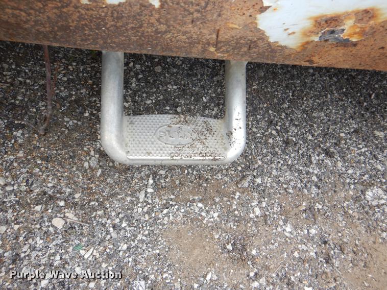 image for item DI9443 2005 Ford F250 Super Duty XL pickup truck