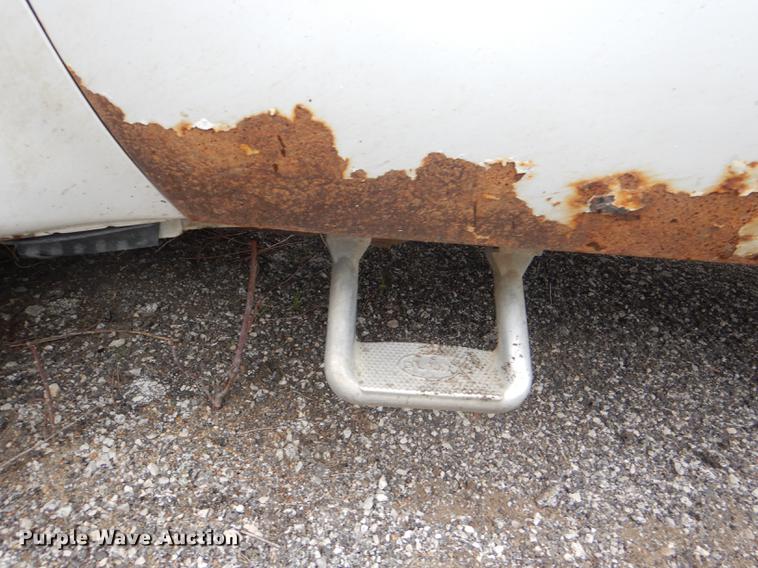 image for item DI9443 2005 Ford F250 Super Duty XL pickup truck