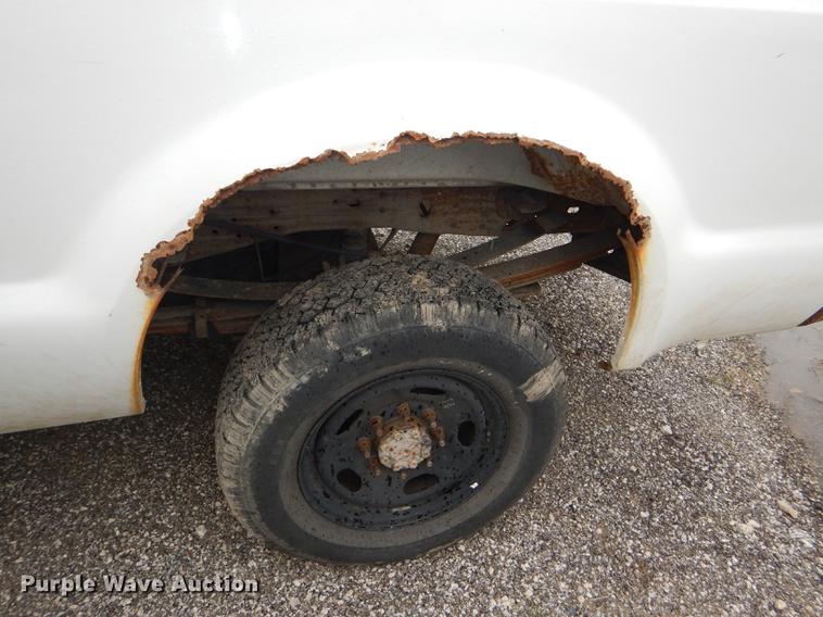 image for item DI9443 2005 Ford F250 Super Duty XL pickup truck
