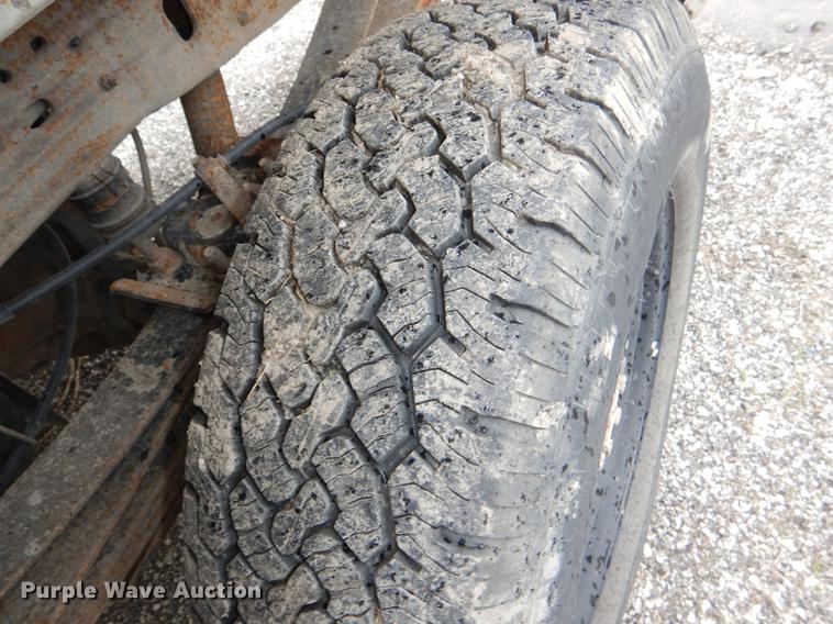 image for item DI9443 2005 Ford F250 Super Duty XL pickup truck