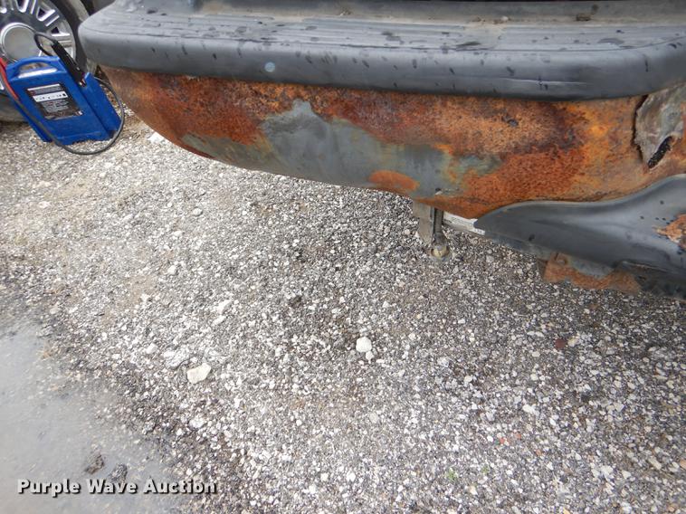 image for item DI9443 2005 Ford F250 Super Duty XL pickup truck