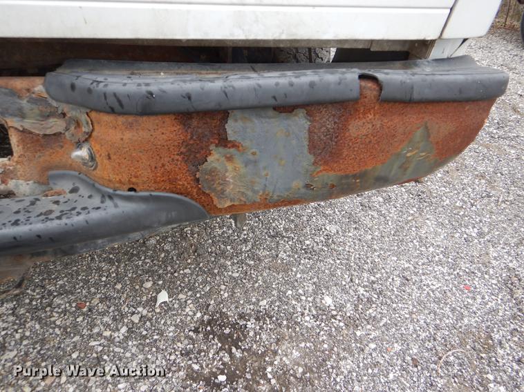 image for item DI9443 2005 Ford F250 Super Duty XL pickup truck