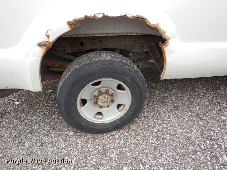 image for item DI9443 2005 Ford F250 Super Duty XL pickup truck