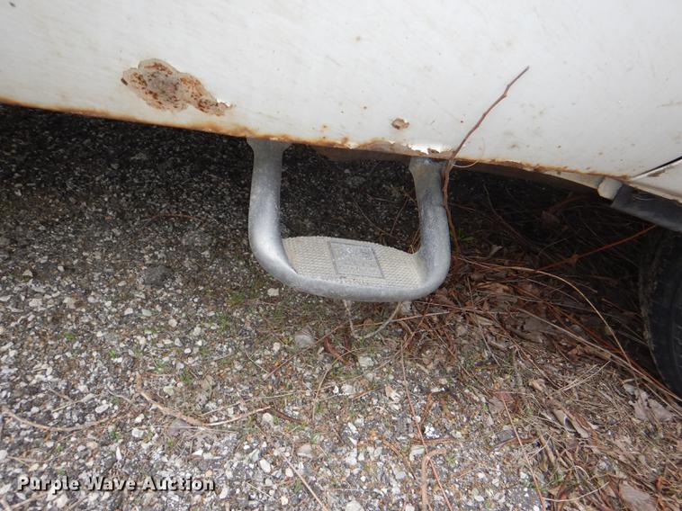 image for item DI9443 2005 Ford F250 Super Duty XL pickup truck