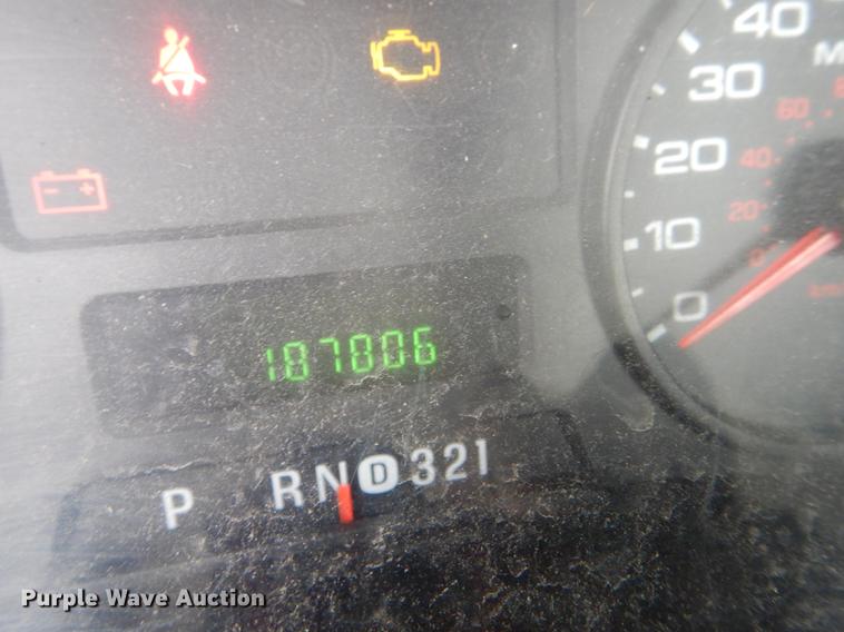 image for item DI9443 2005 Ford F250 Super Duty XL pickup truck