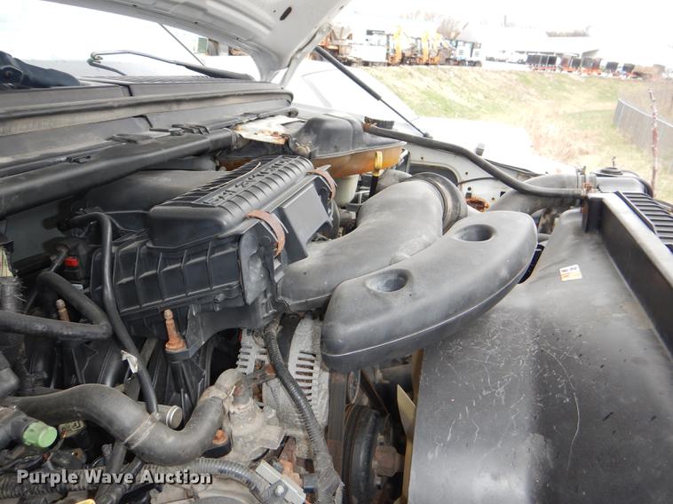 image for item DI9443 2005 Ford F250 Super Duty XL pickup truck