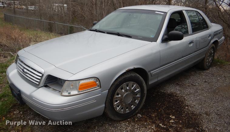 image for item DI9444 2003 Ford Crown Victoria Police Interceptor