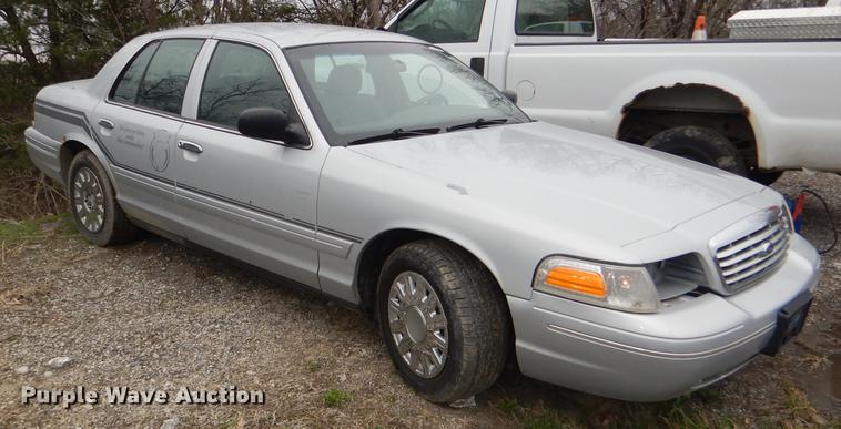 image for item DI9444 2003 Ford Crown Victoria Police Interceptor