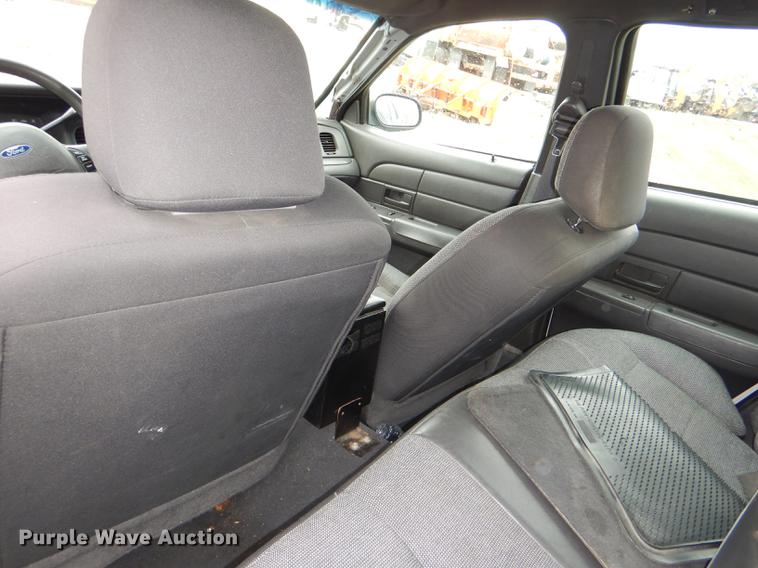 image for item DI9444 2003 Ford Crown Victoria Police Interceptor