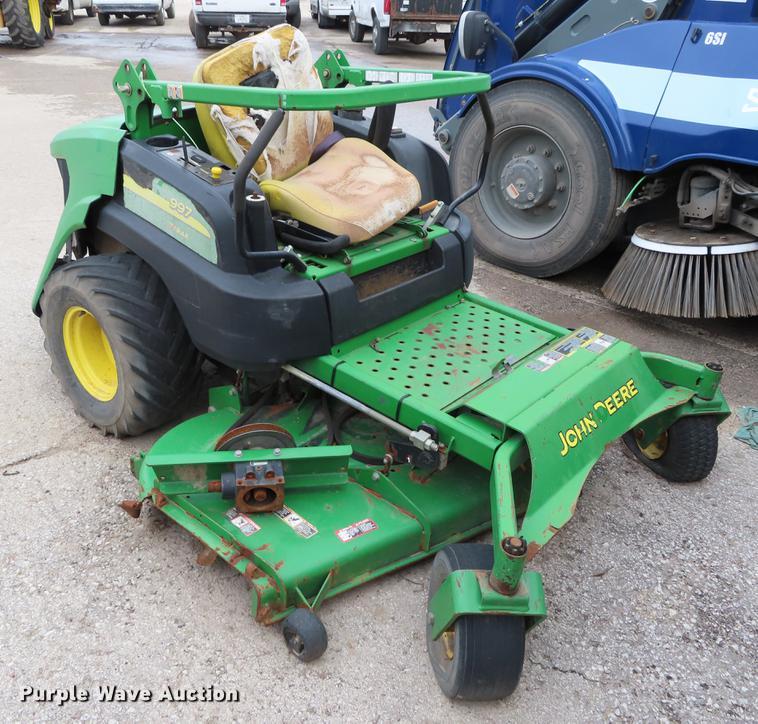 image for item DI9445 John Deere 997 ZTrak ZTR lawn mower