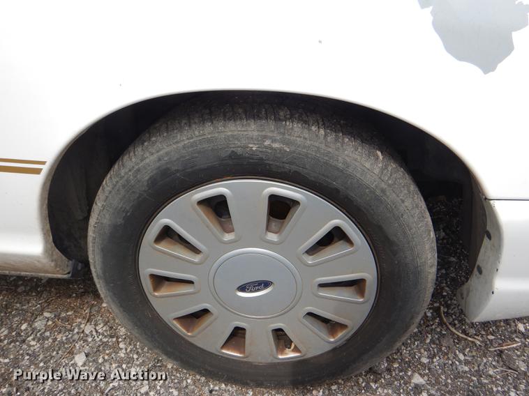 image for item DI9447 2008 Ford Crown Victoria Police Interceptor