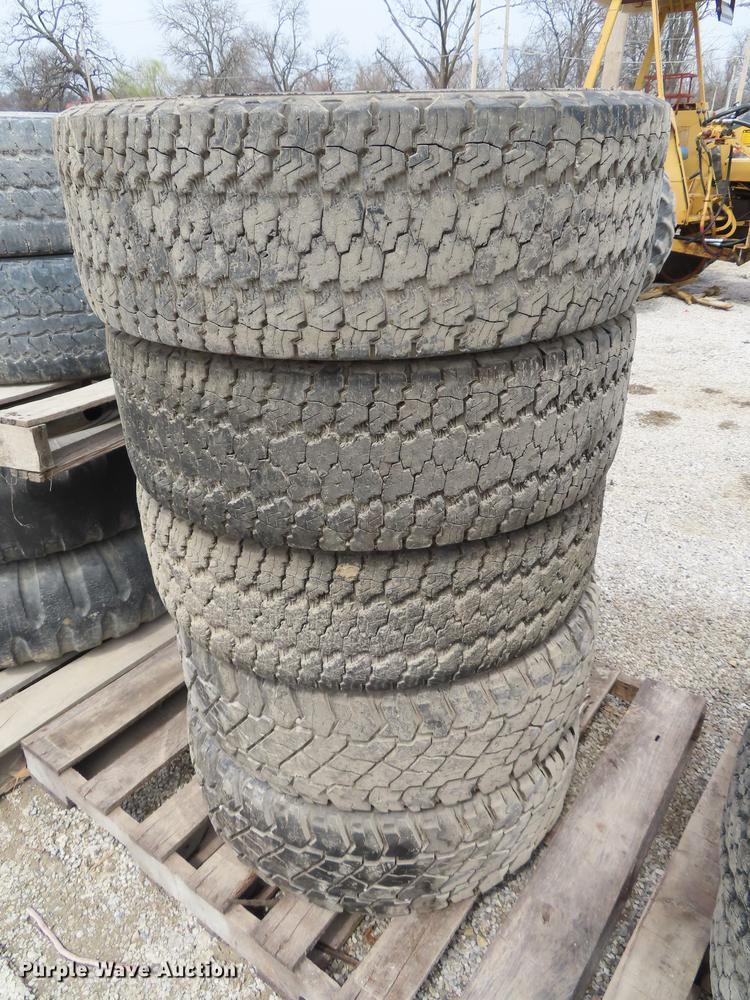 image for item DN9031 Tires and wheels