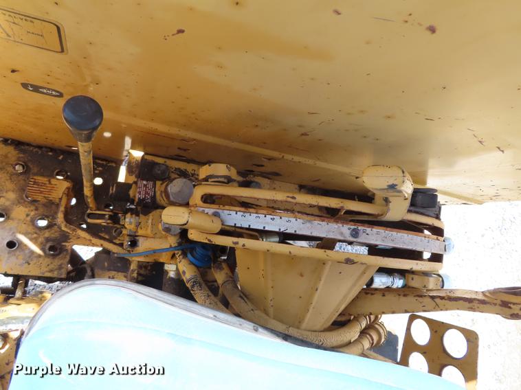 image for item DN9033 Fiat Hesston 70-66 tractor