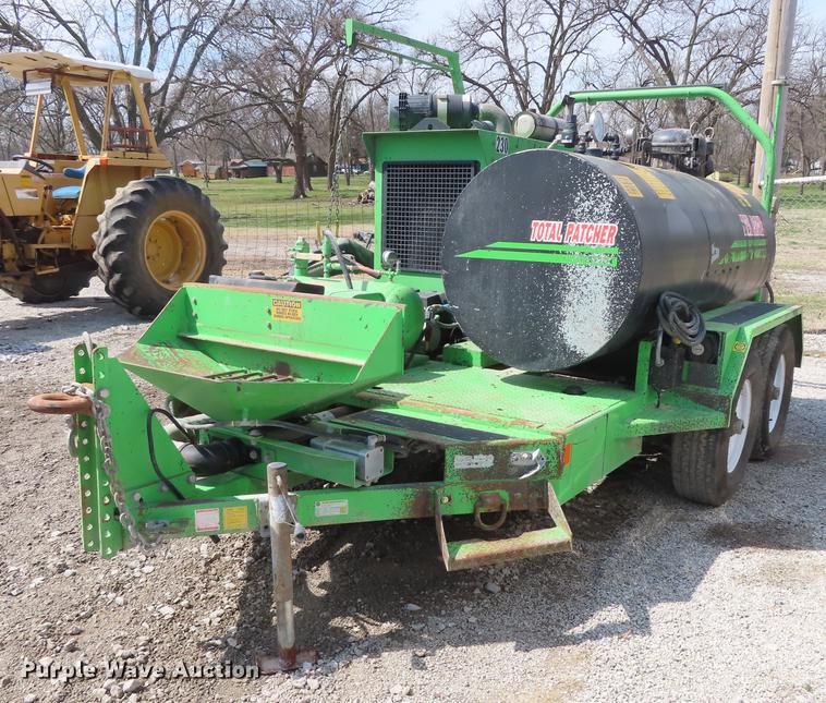 image for item DN9034 Total Patcher Vortex T7500 pot hole patcher