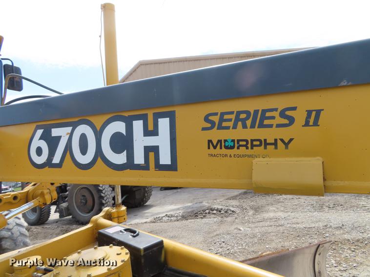image for item DN9036 2004 John Deere 670CH motor grader