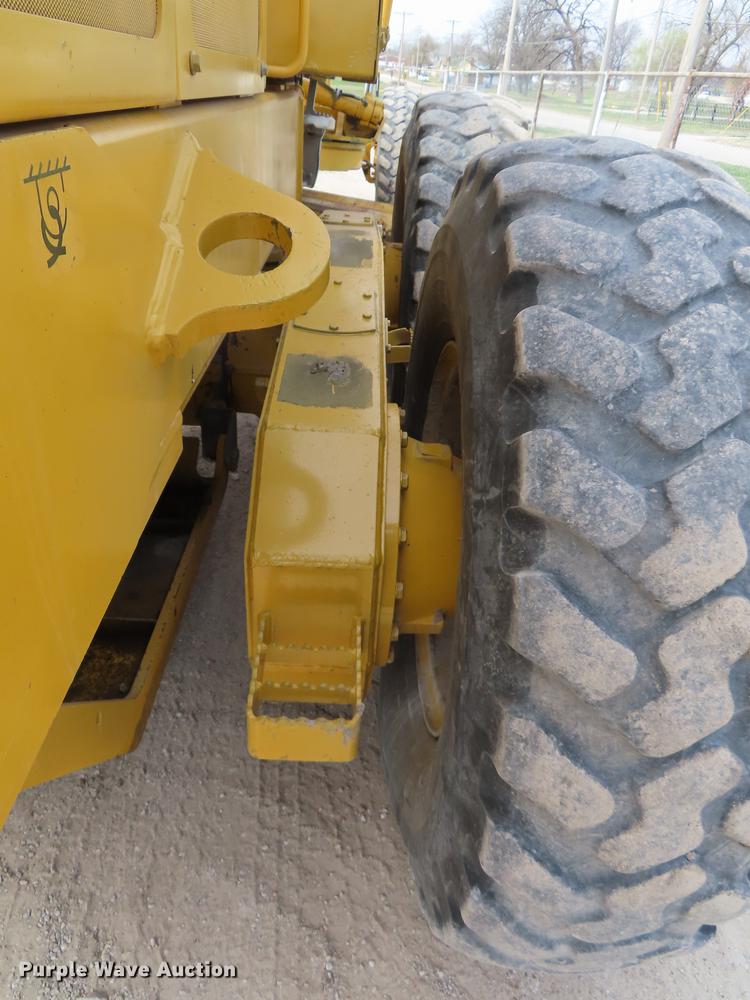 image for item DN9036 2004 John Deere 670CH motor grader