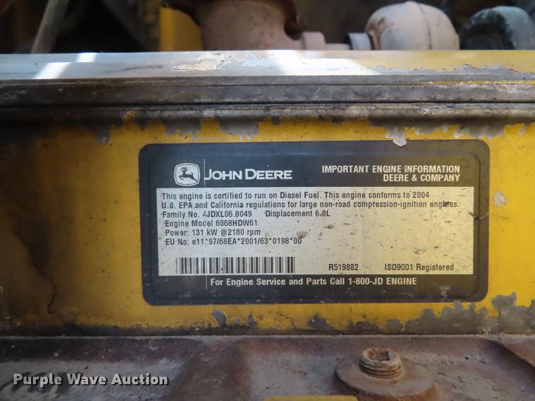 image for item DN9036 2004 John Deere 670CH motor grader