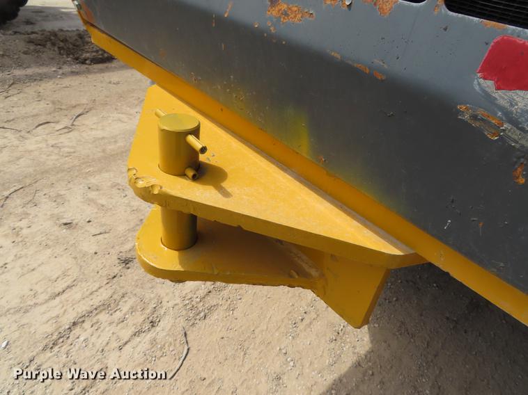 image for item DN9036 2004 John Deere 670CH motor grader