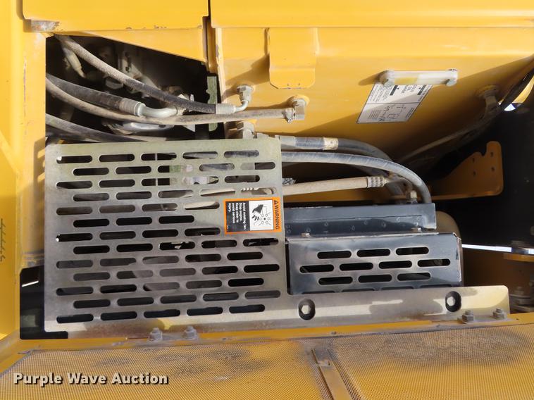 image for item DN9036 2004 John Deere 670CH motor grader