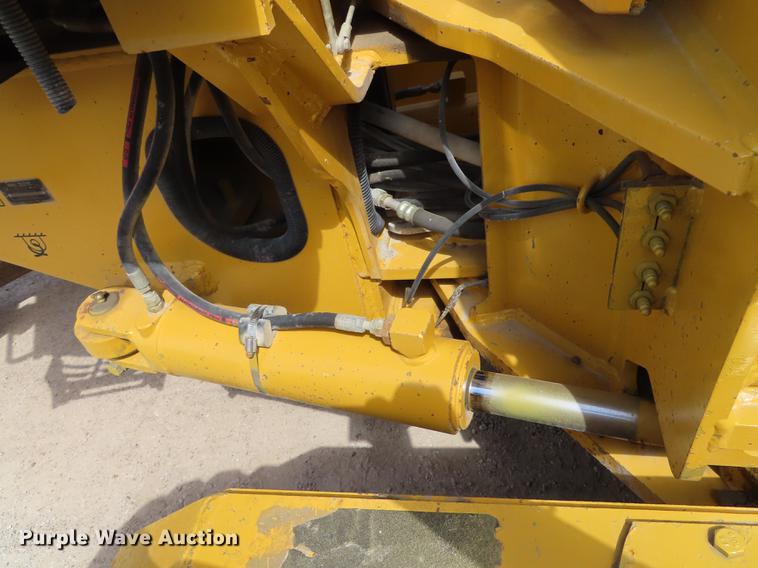 image for item DN9036 2004 John Deere 670CH motor grader