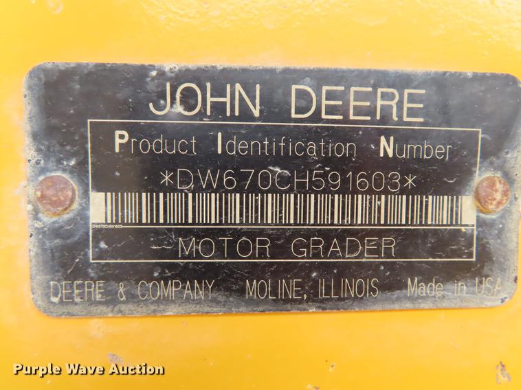image for item DN9036 2004 John Deere 670CH motor grader