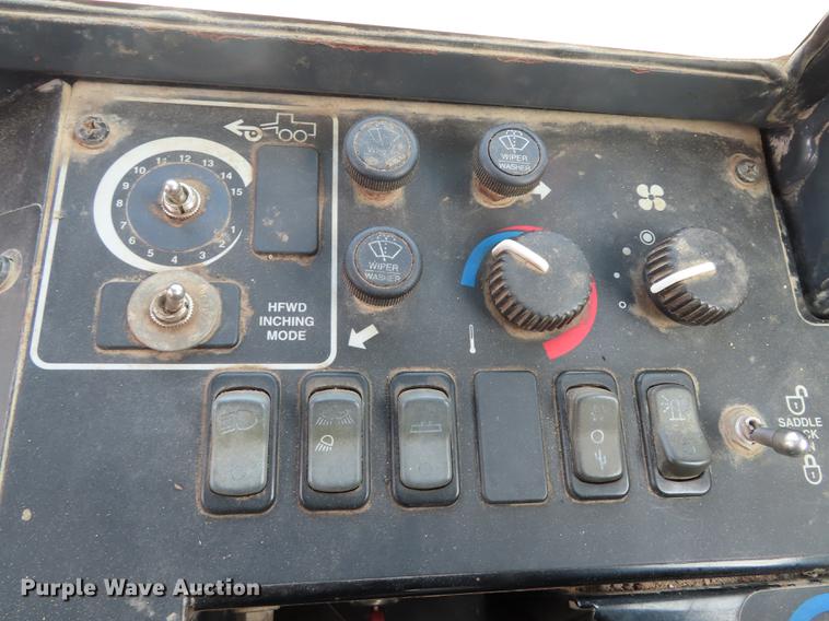 image for item DN9036 2004 John Deere 670CH motor grader