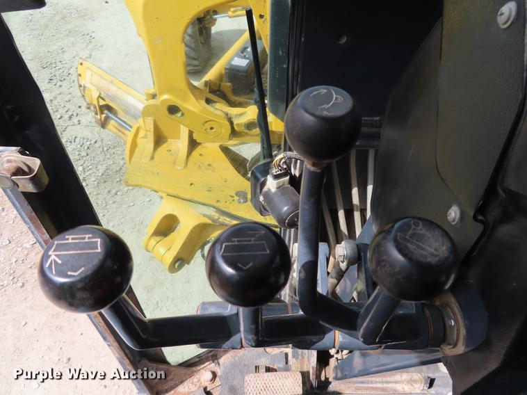 image for item DN9036 2004 John Deere 670CH motor grader