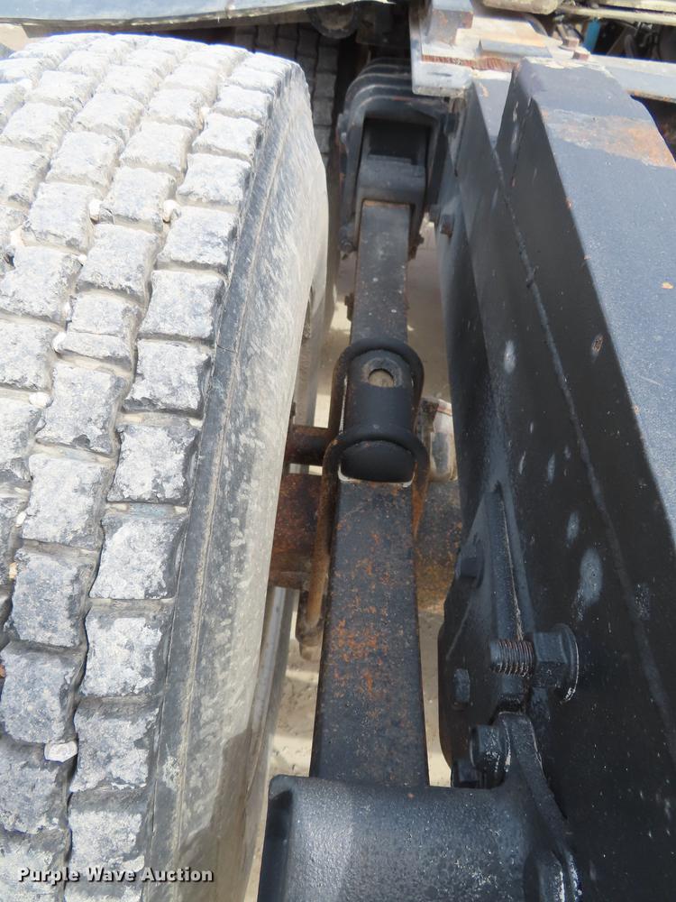 image for item DN9037 1986 Volvo White semi truck