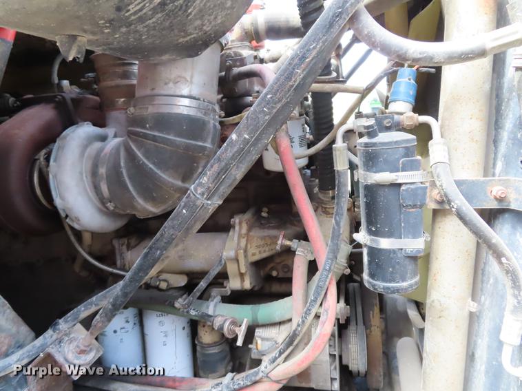 image for item DN9037 1986 Volvo White semi truck